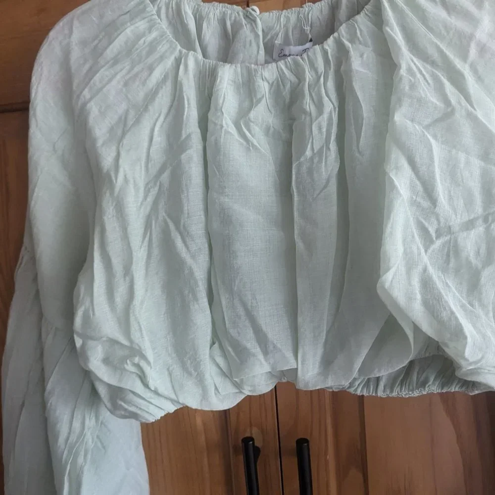NWT Emory Puff Sleeve Bubble Crop Top, Size Medium, Sage Green - Picture 16 of 16